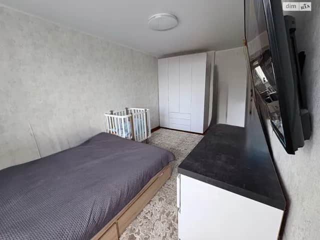 2-кімнатна квартира, Коростень: косметичний ремонт, бойлер - фото 2