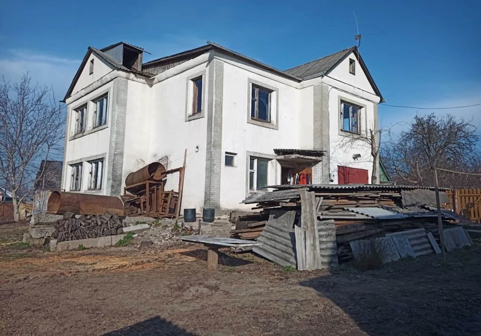Будинок, Звенигородка: гараж із підвалом, сад і паркан - фото 1