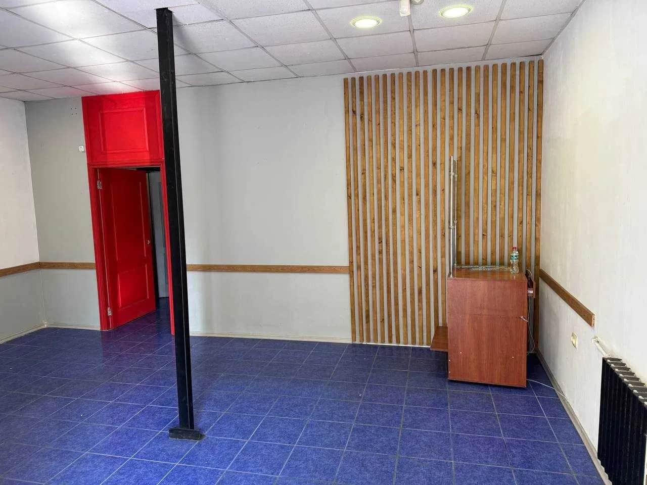 Приміщення, Приморський: фасадне, зала 27 м², вивіска магазину - фото 2