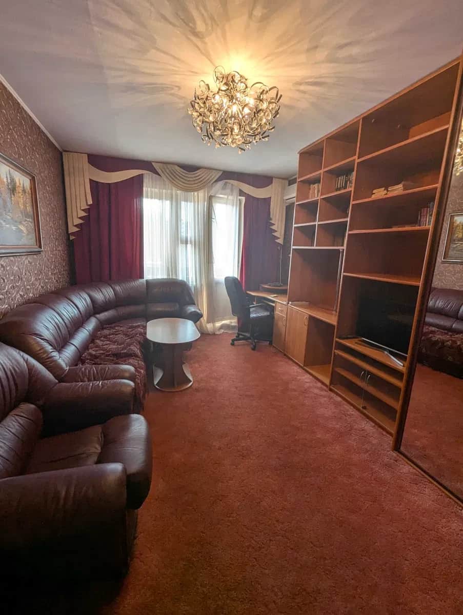 2-кімнатна квартира, Дарницький: метро Харківська 5 хвилин, газ - фото 1