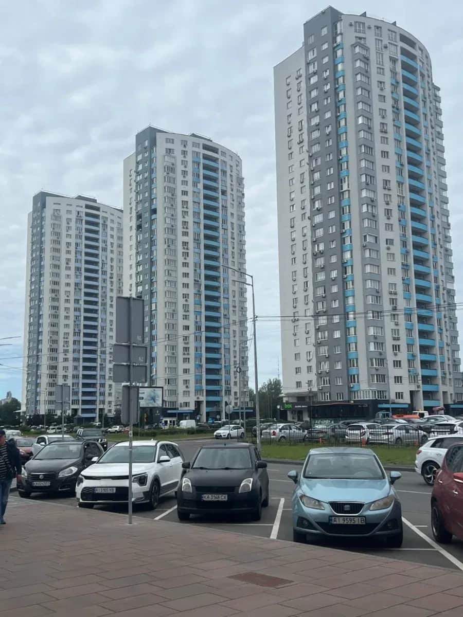 1-кімнатна квартира у ЖК Оболонь Скай: метро Оболонь 2 хв, генератор - фото 1