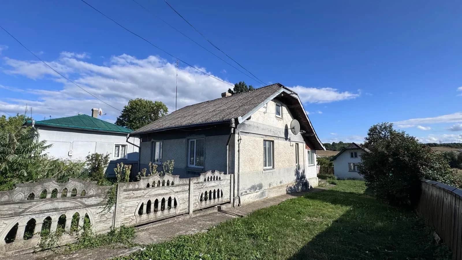 Будинок, Тлумач: до 25 соток, літня кухня 15 м², господарські будівлі - фото 1
