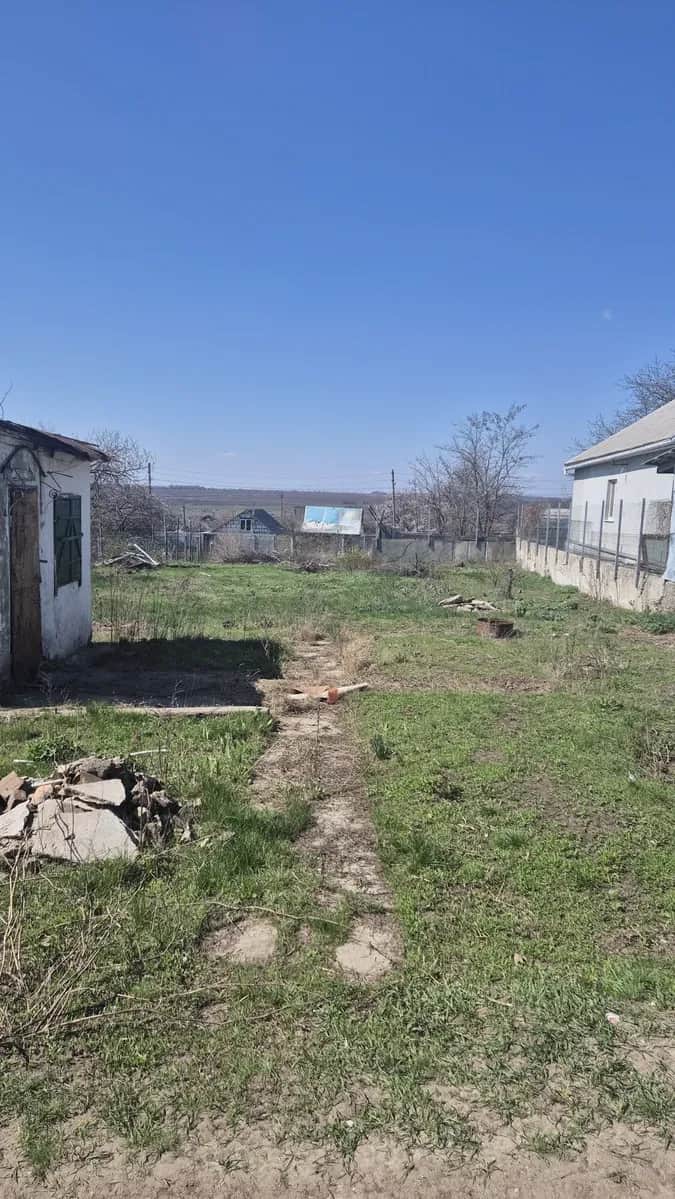 Ділянка 6 соток, Мирне: світло і вода, будинок, під будівництво - фото 1