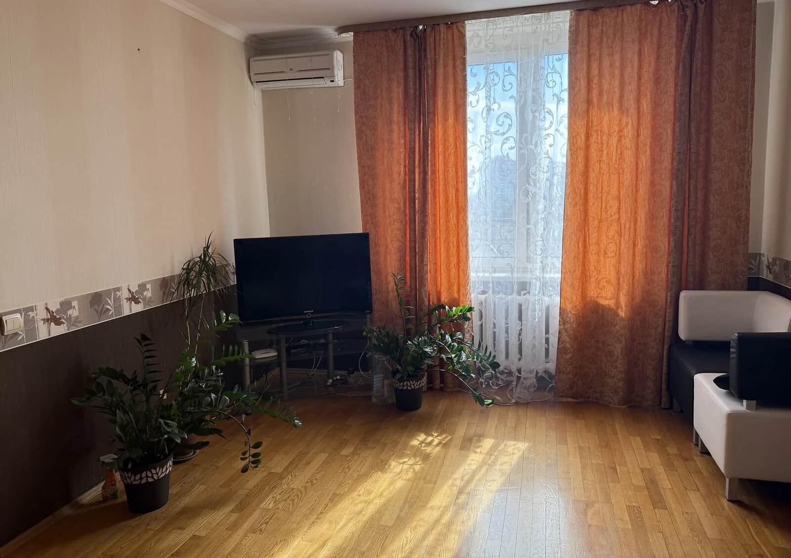 1-кімнатна квартира, Борщагівка: кухня-студія, метро Святошин - фото 1