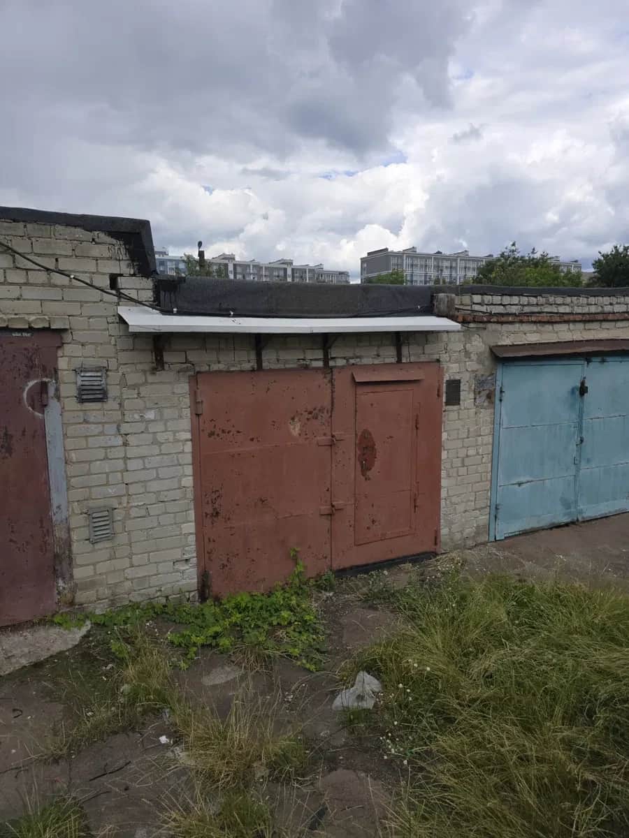 Гараж біля ЖК Лісовий: нова покрівля, підвал і яма - фото 1