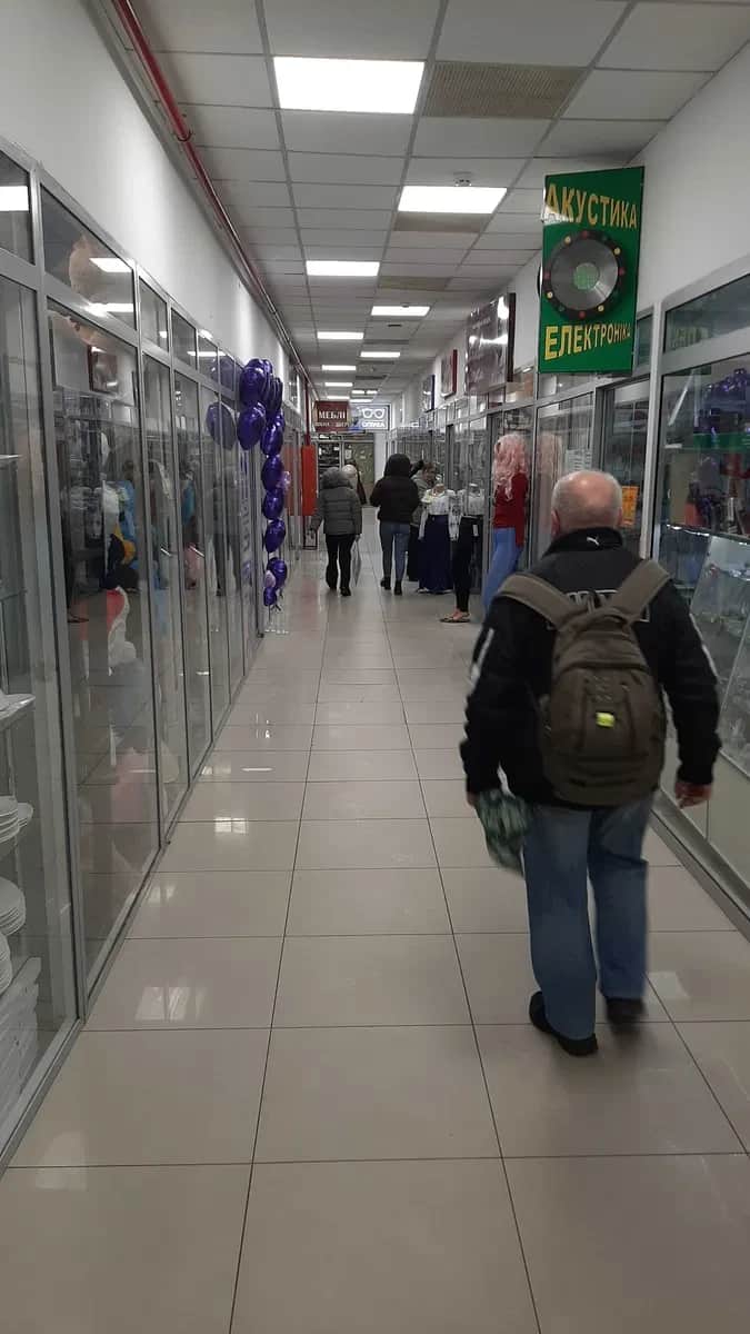 Приміщення, Сокаль: перший поверх, біля входу до ТЦ, поруч з АТБ - фото 2