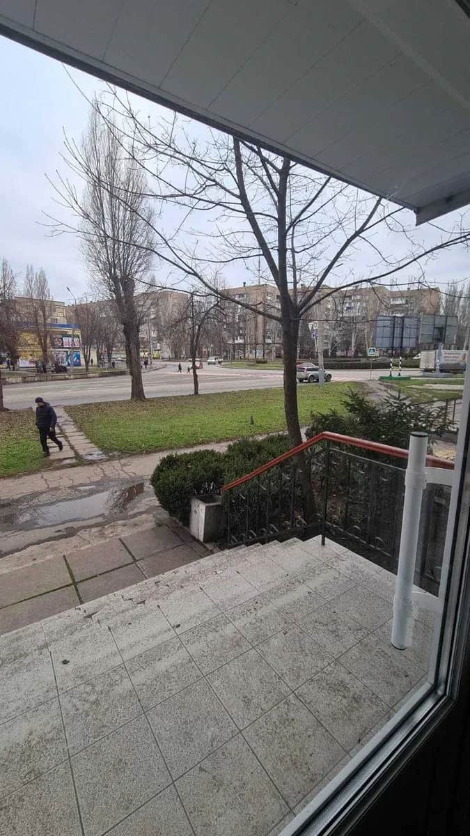 Офіс, Долгинцевський: фасадне, окремий вхід, мебльоване - фото 2