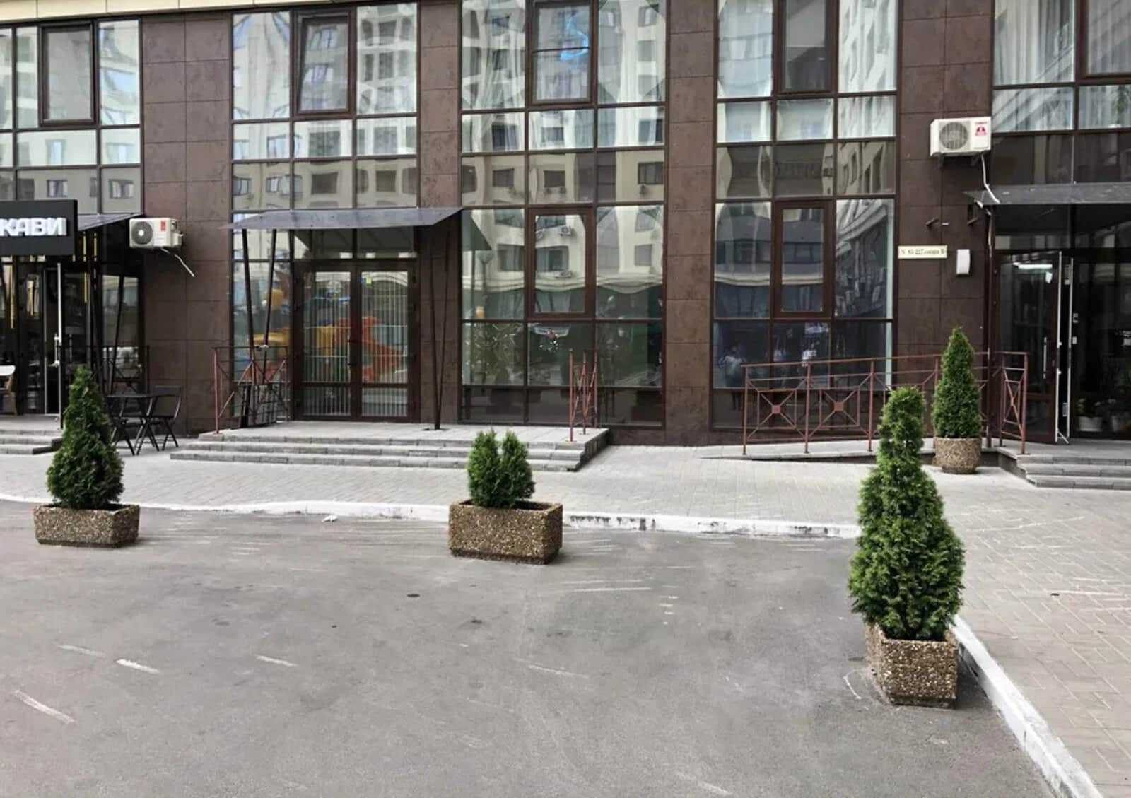 Офіс на вул. Степана Рудницького: 1 поверх, у житловому будинку - фото 1