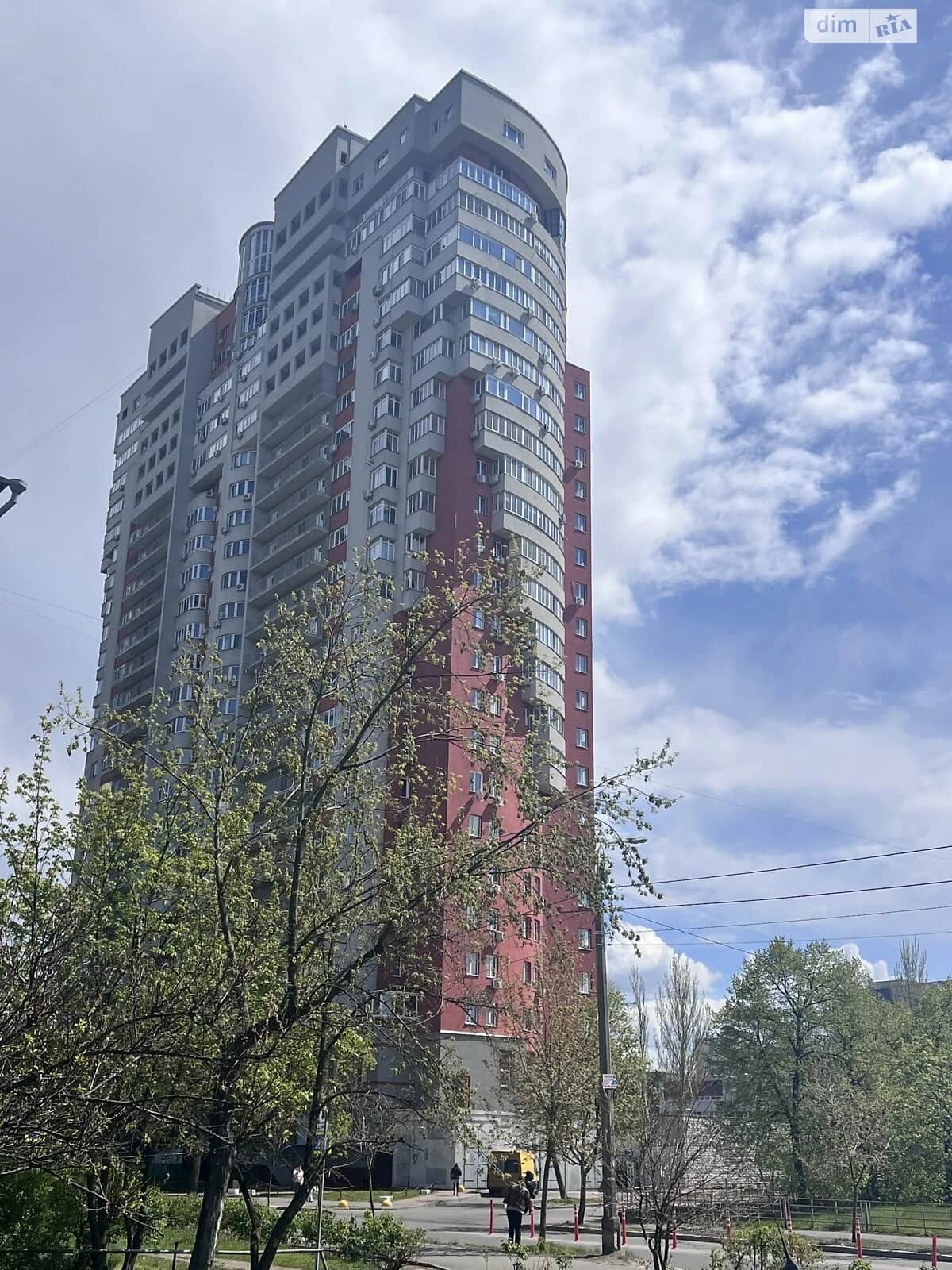2-кімнатна квартира, Воскресенка: резервне живлення, ліфт без світла - фото 1