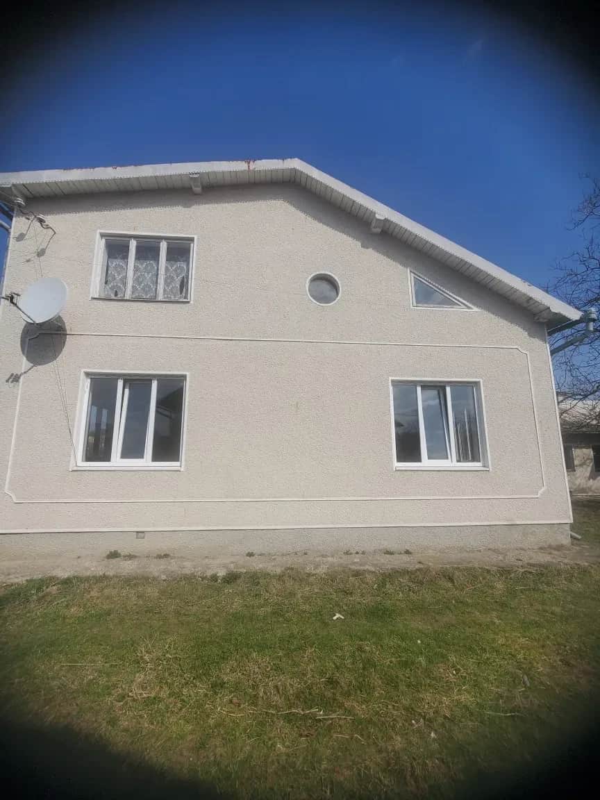 Будинок, Богородчани: господарські будівлі, школа за 100 м - фото 1