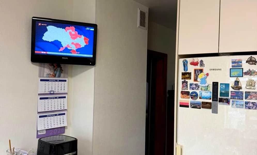 4-кімнатна квартира, Зарічний: житловий стан, засклена лоджія, вид на місто - фото 2