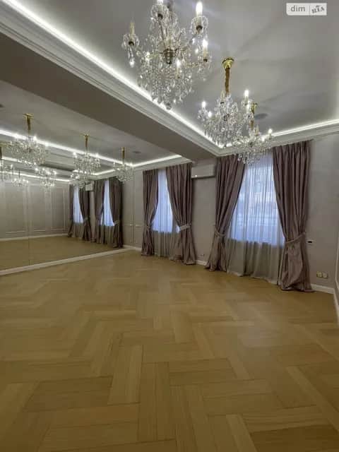 2-кімнатна квартира, Центр: дизайнерський ремонт, торг можливий - фото 1