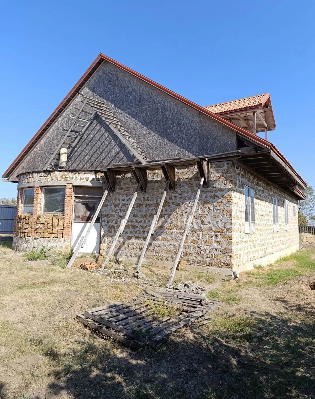 Будинок, Верхня Хортиця: веранда, гараж і сад - фото 2