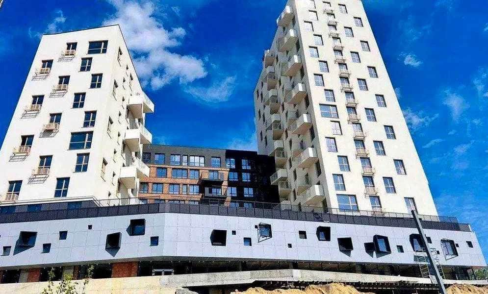 1-кімнатна квартира у ЖК Viking Hills: без ремонту, панорамні вікна - фото 1