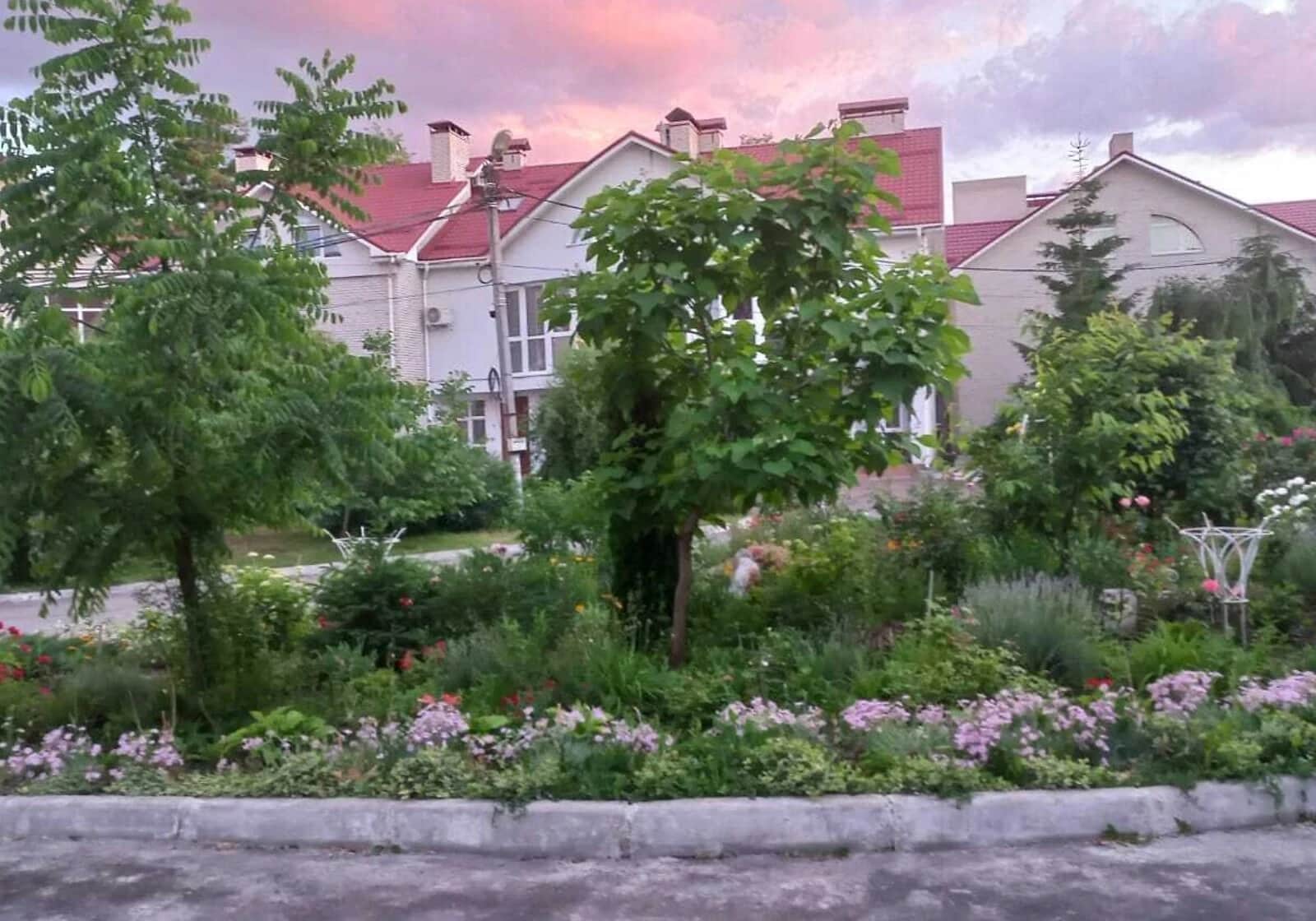 Таунхаус, Ковпаковський: дизайнерське оформлення, гараж - фото 1
