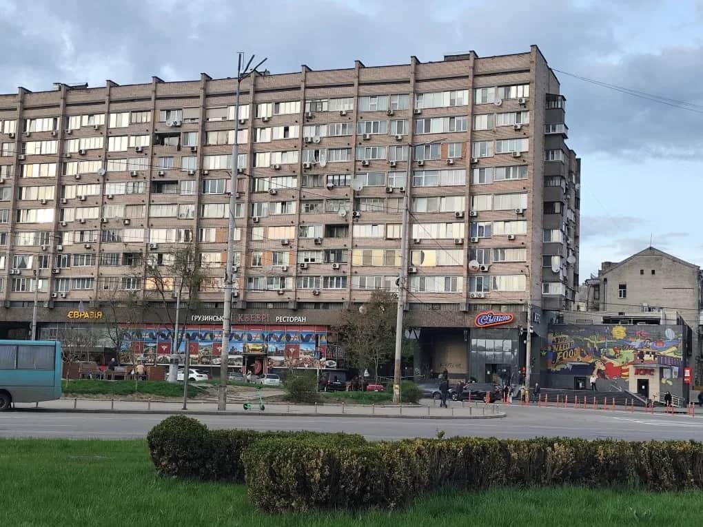 4-кімнатна квартира, Шевченківський: під ремонт, метро за 10 хв - фото 2