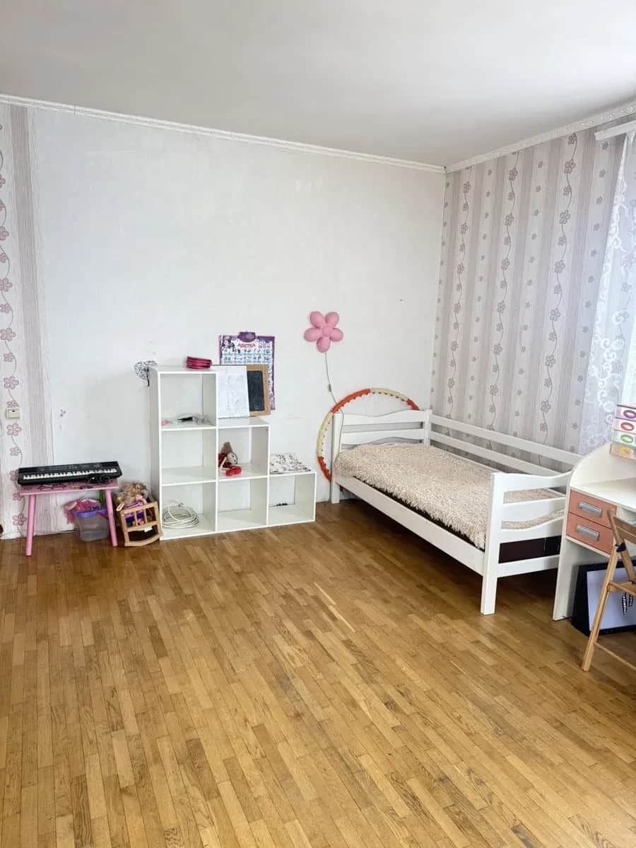 3-кімнатна квартира, Славута: мансарда, кухня-вітальня - фото 2