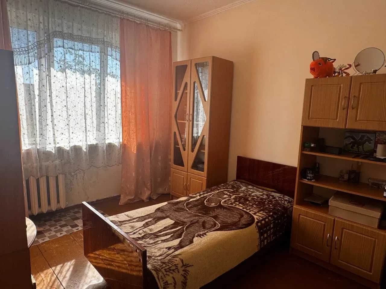 2-кімнатна квартира, Чернівці: київка, горище, засклений балкон - фото 2