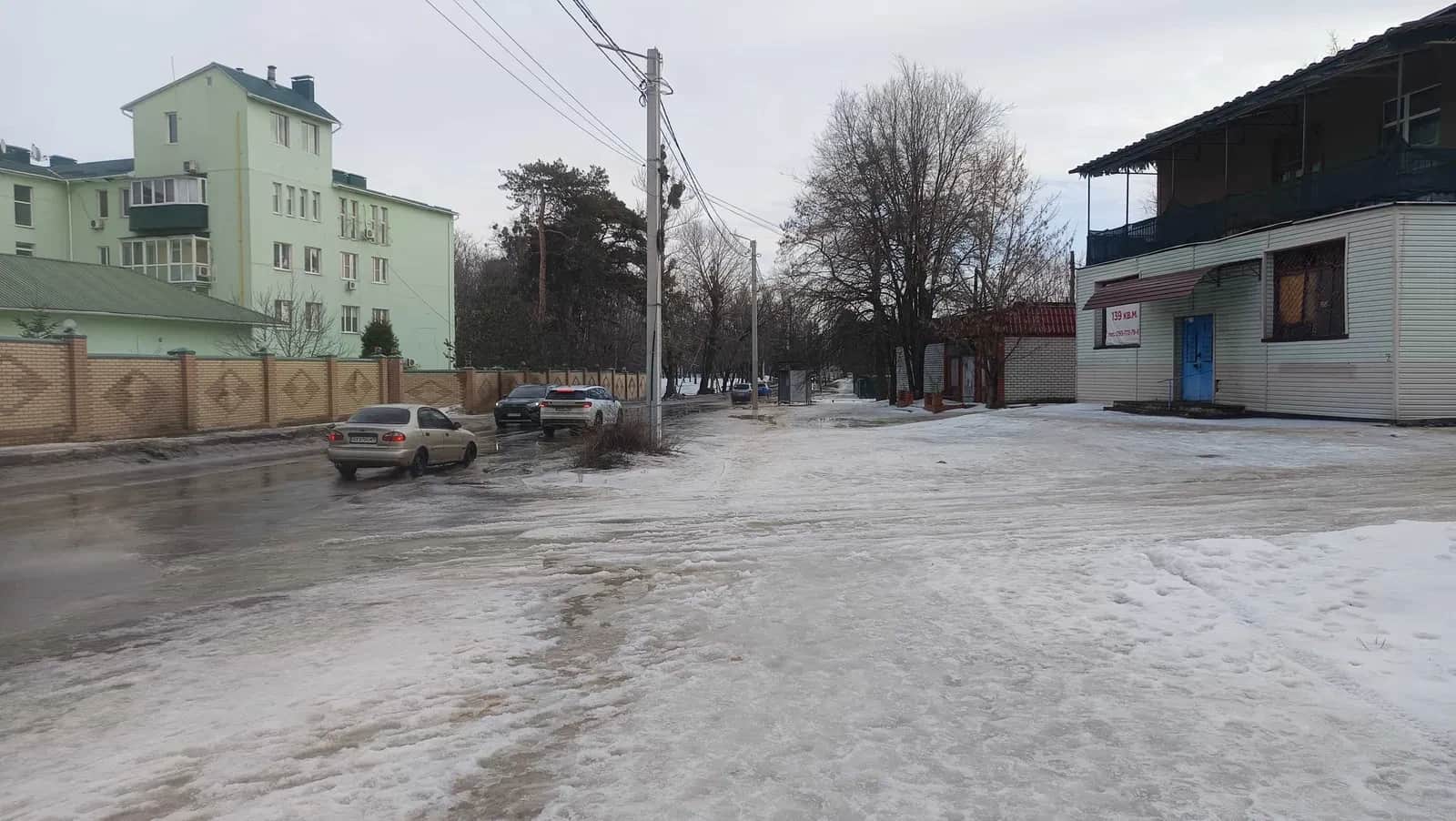 Приміщення, Новобаварський: фасадне, два входи, стеля 3,5 м - фото 1