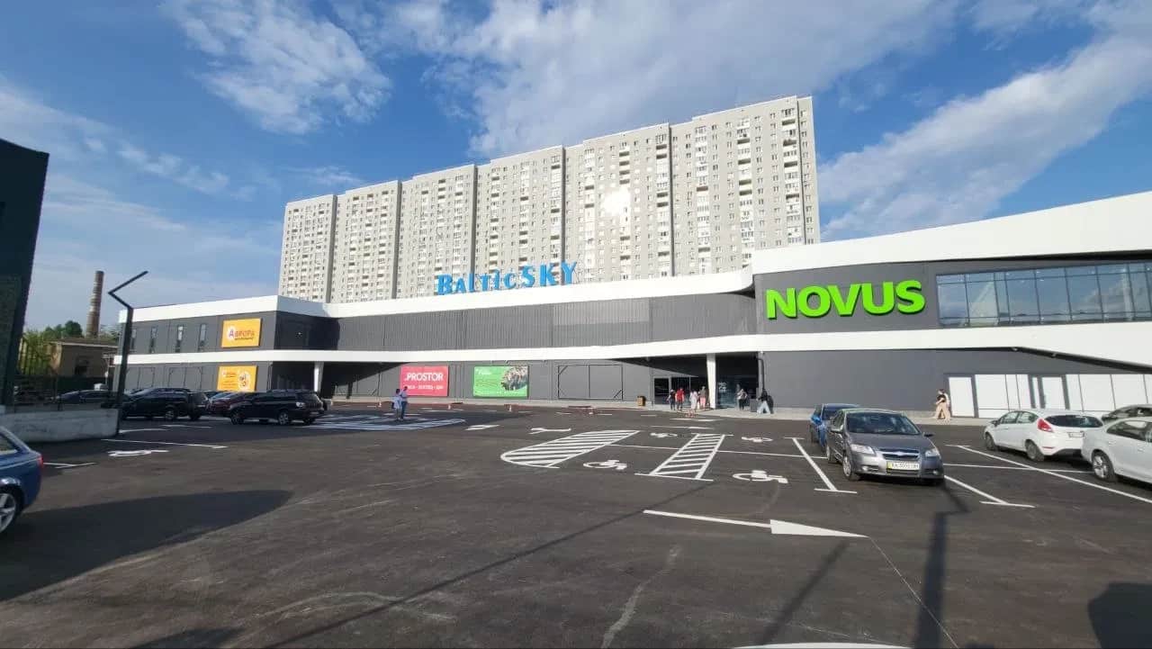 Площа у ТЦ Baltic Sky: Новус, Розетка, гостьовий паркінг - фото 1