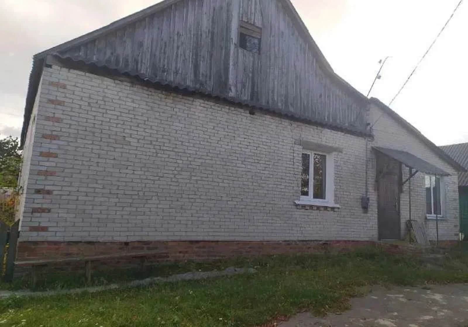 Будинок, Маневичі: цегляний, ділянка 3 сотки, переуступка - фото 1