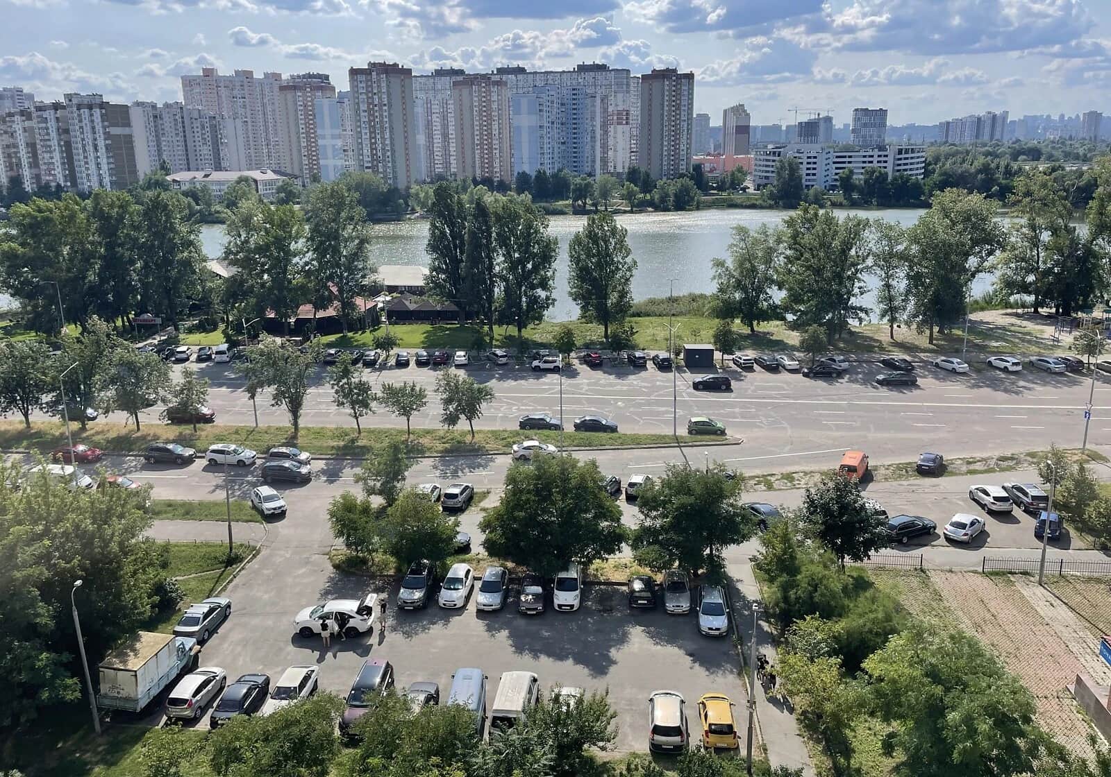 2-кімнатна квартира, Харківський Масив: метро Харківська - фото 1