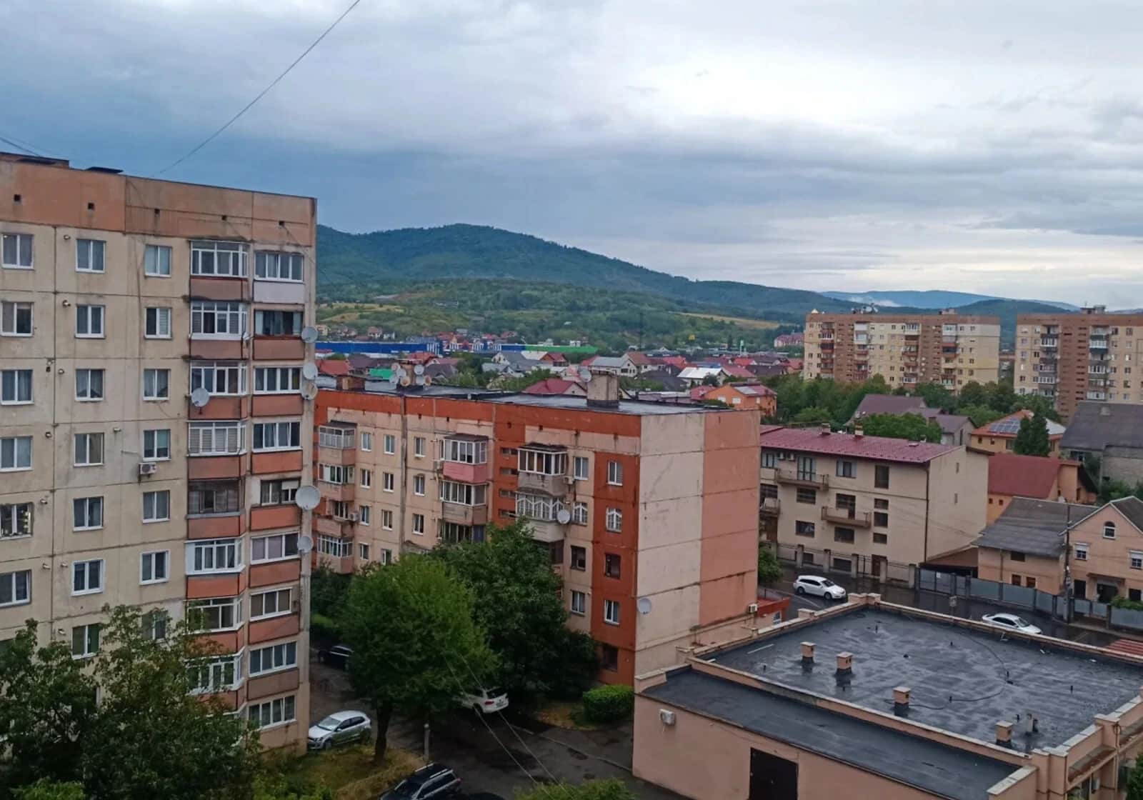 3-кімнатна квартира, вул. Росвигівська: електроопалення, панельний будинок - фото 1