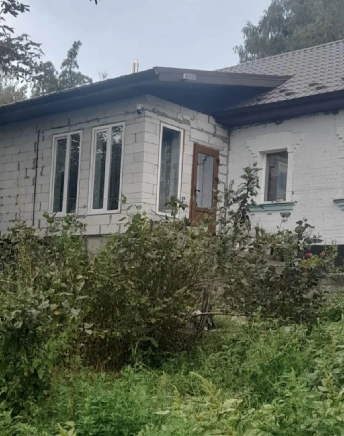 Будинок, Обухів: ділянка 57.4 м², дерево та цегла, торг - фото 1