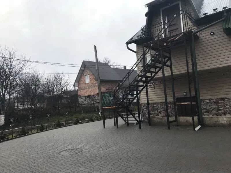 Приміщення, Роша-Стинка: 3 входи, під житло і бізнес, 360 В - фото 2