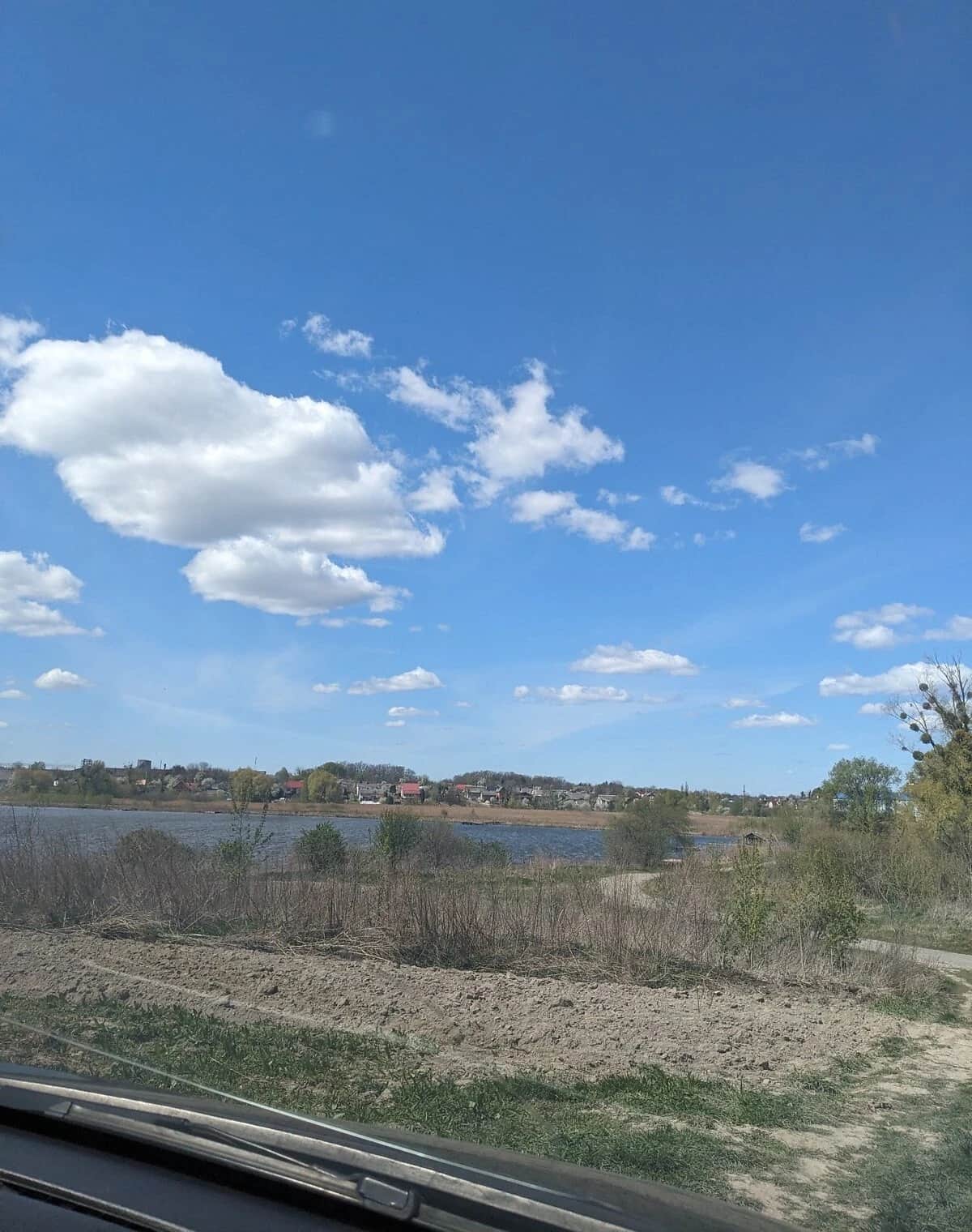 Ділянка 10 соток, Городок: природне озеро, під житлову забудову - фото 1
