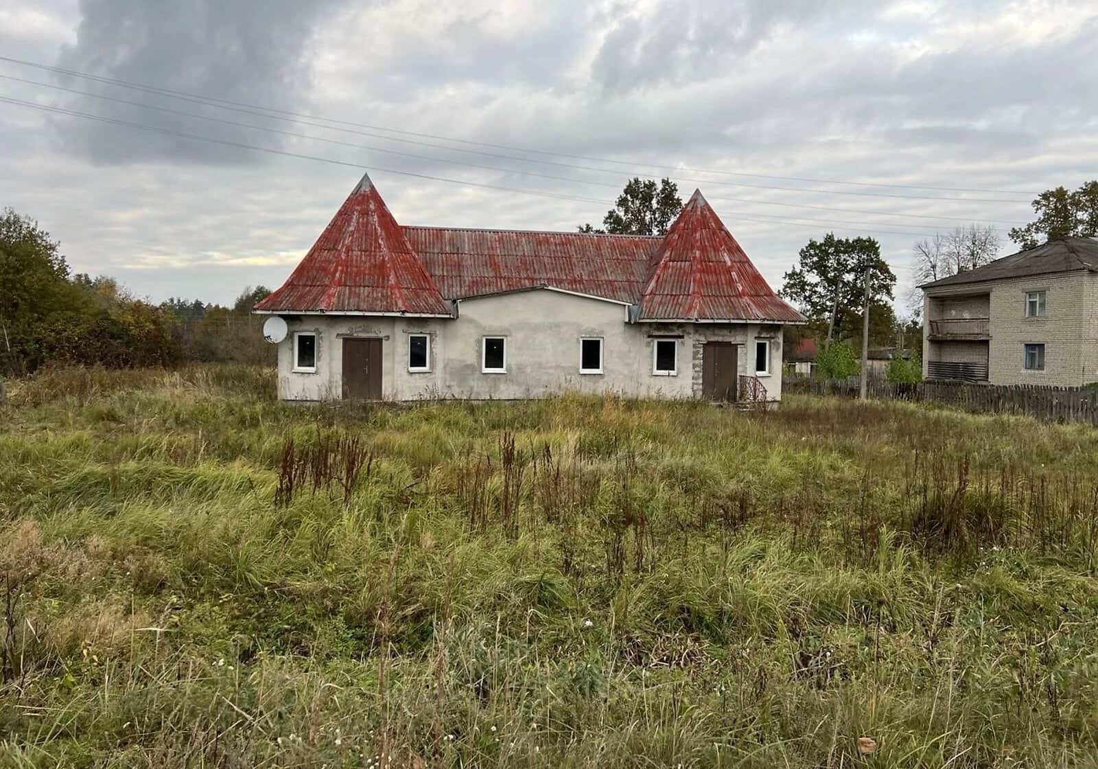 Будинок, Остки: 25 соток, 3 спальні, криниця - фото 1