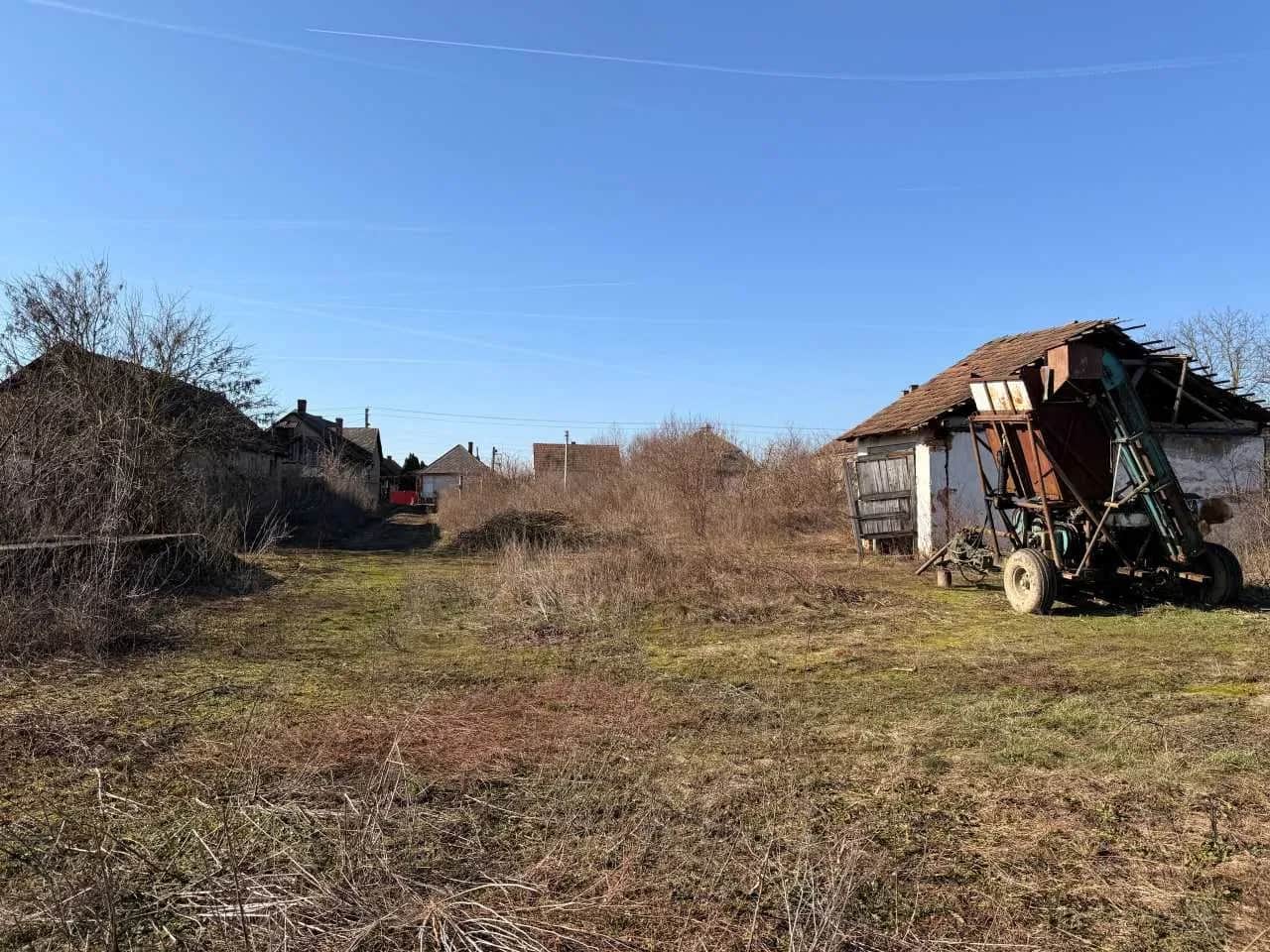 Ділянка 28 соток, Есень: тракторний гараж, агробізнес - фото 2