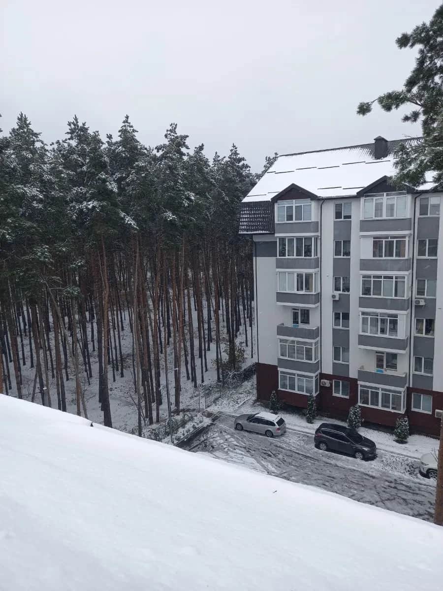 Студія у ЖК Ідея: мансардний поверх, меблі, техніка - фото 1