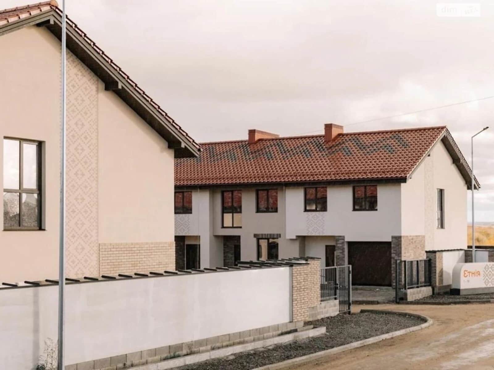 Таунхаус, Південний: новобудова, ділянка 1.5 сотки, автоматичні ворота - фото 2