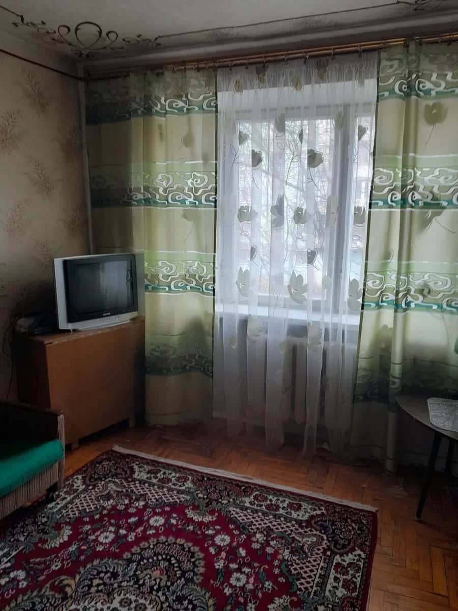 2-кімнатна квартира, Комунарський: скління до підлоги, парк і ринок - фото 1
