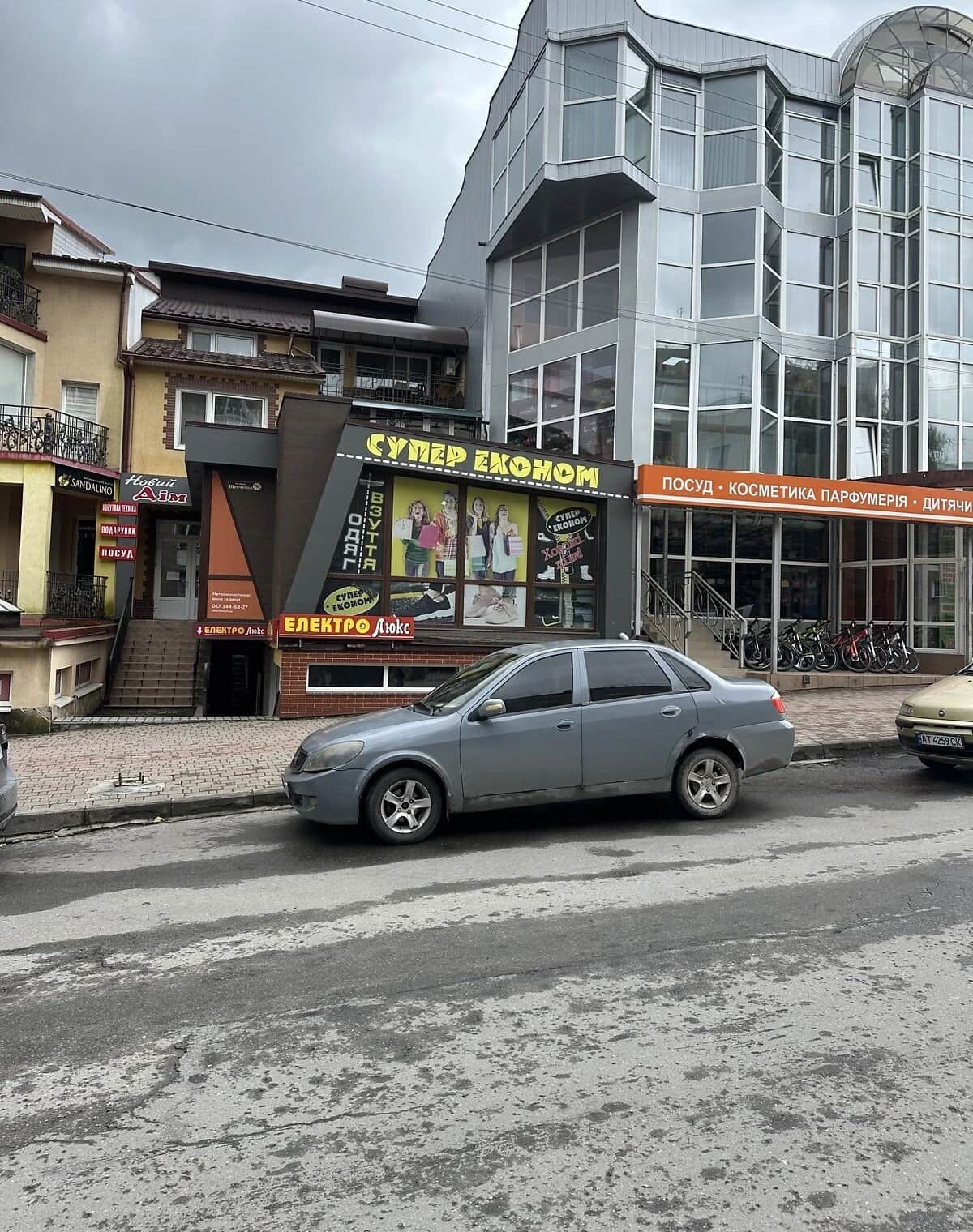 Приміщення, Городенка: торгово-офісний центр, опалення без світла - фото 1