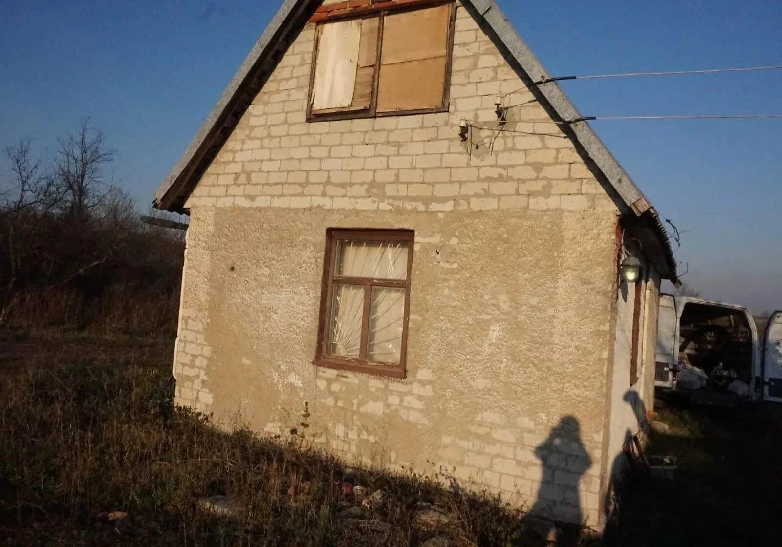 Дача, садове товариство «Радість»: свердловина, сад, цегляні стіни - фото 1