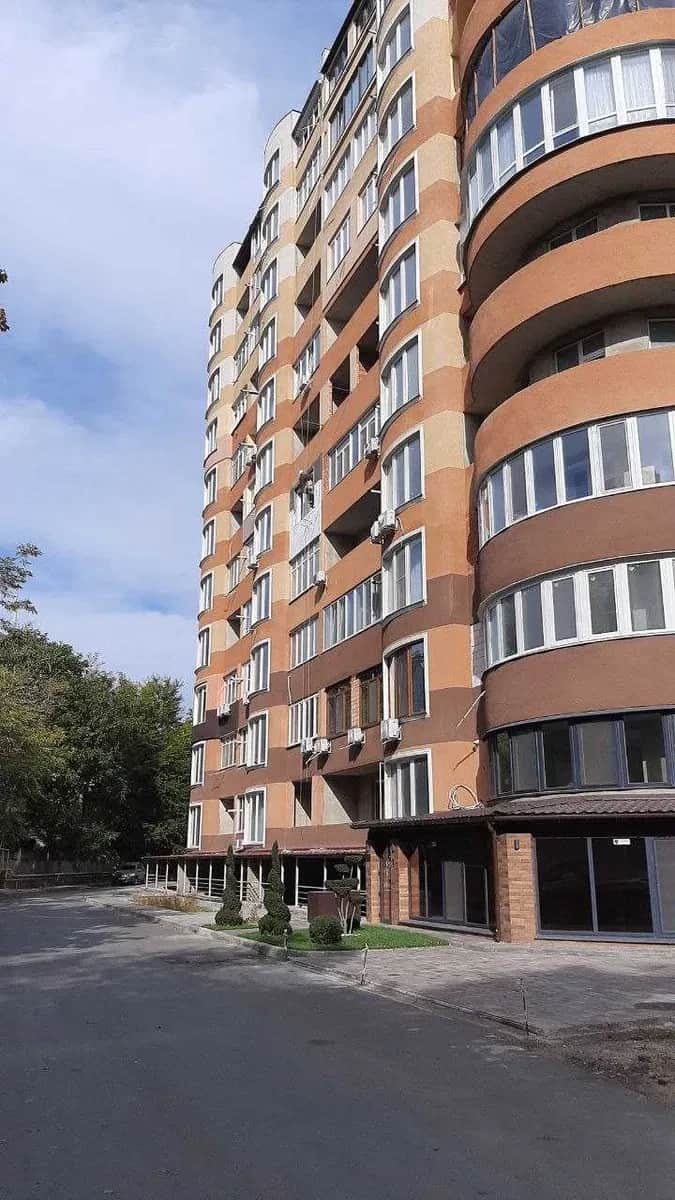 1-кімнатна квартира у ЖК Победа: підземний паркінг, газовий котел - фото 1