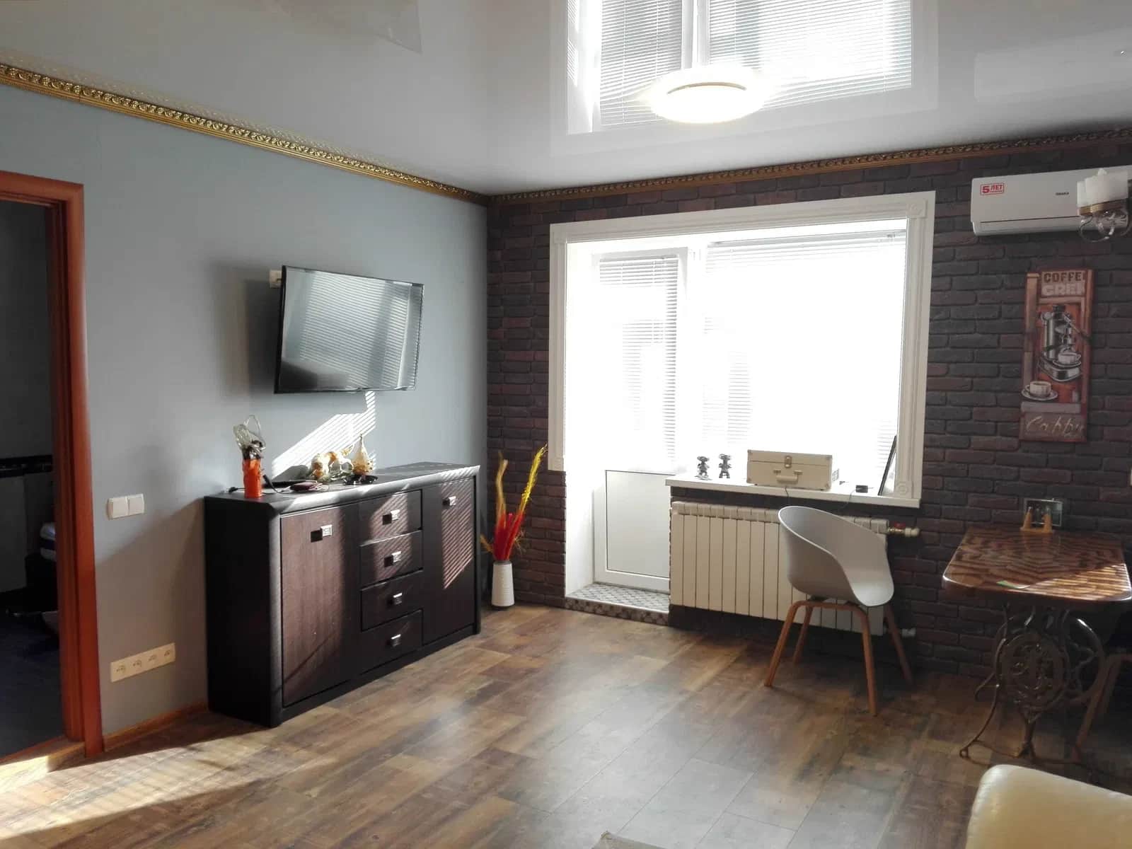 2-кімнатна квартира, Кременчук: ремонт LOFT, кухня-студія, центр - фото 1