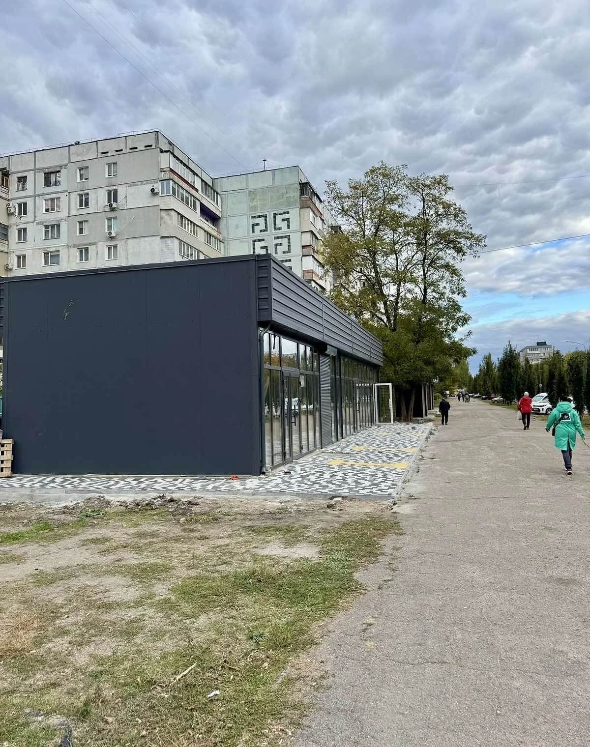 Приміщення, Бородинський: фасадне, окрема будівля, відкрита стоянка - фото 1