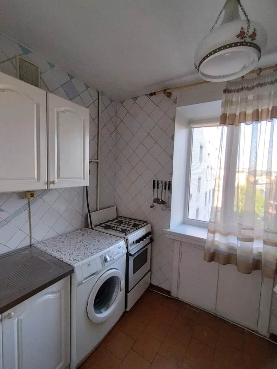 3-кімнатна квартира, Поділ: косметичний ремонт, поруч метро і Дніпро - фото 1