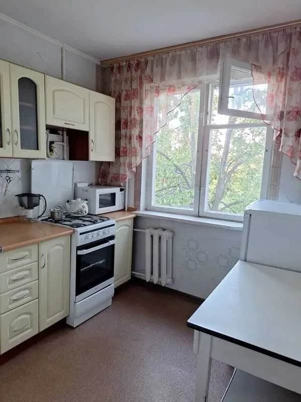 2-кімнатна квартира, Святошинський: метро Нивки, засклений балкон - фото 1