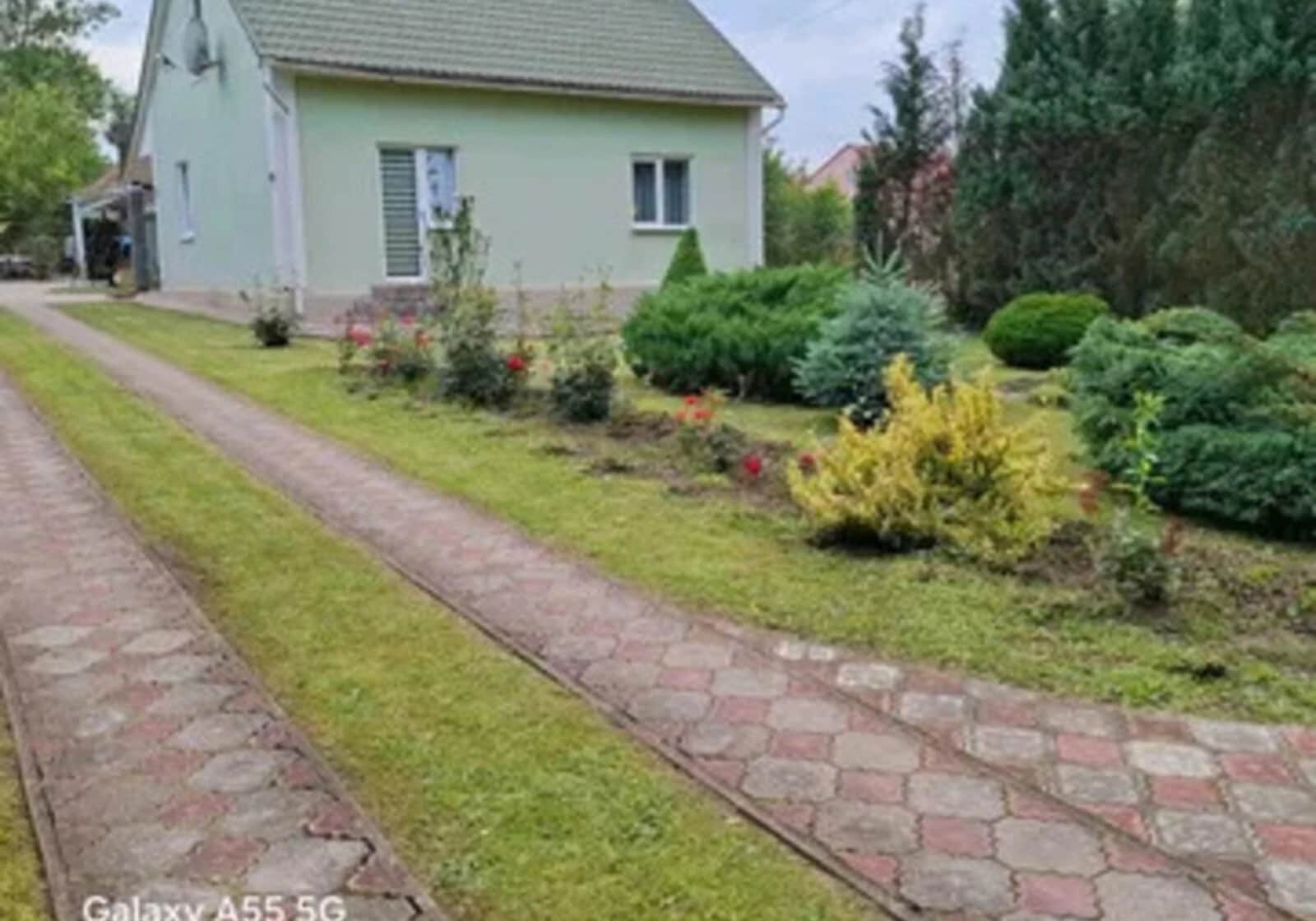 Будинок, Мостиська: гараж із підвалом, сад і бесідка - фото 1