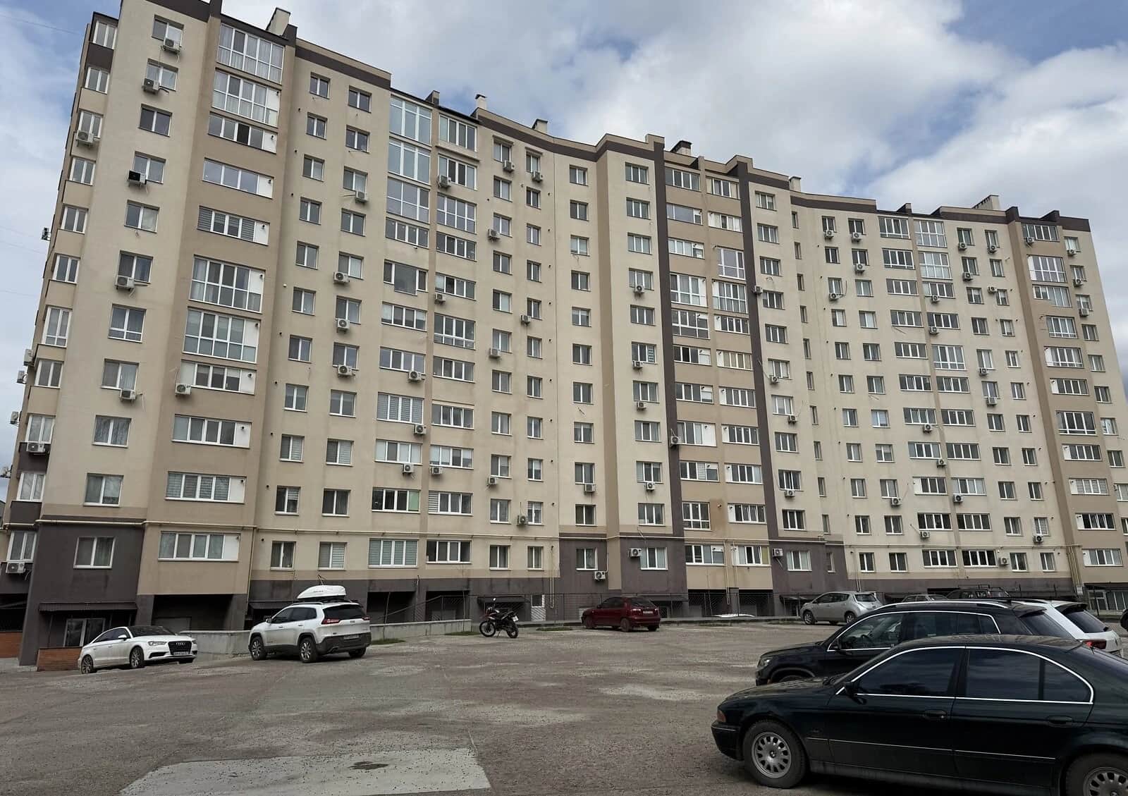 1-кімнатна квартира, 9-й мікрорайон: укриття, вода й опалення без світла - фото 1
