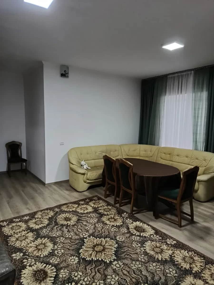 2-кімнатна квартира, Волочиськ: окремий вхід, власне паркомісце - фото 2