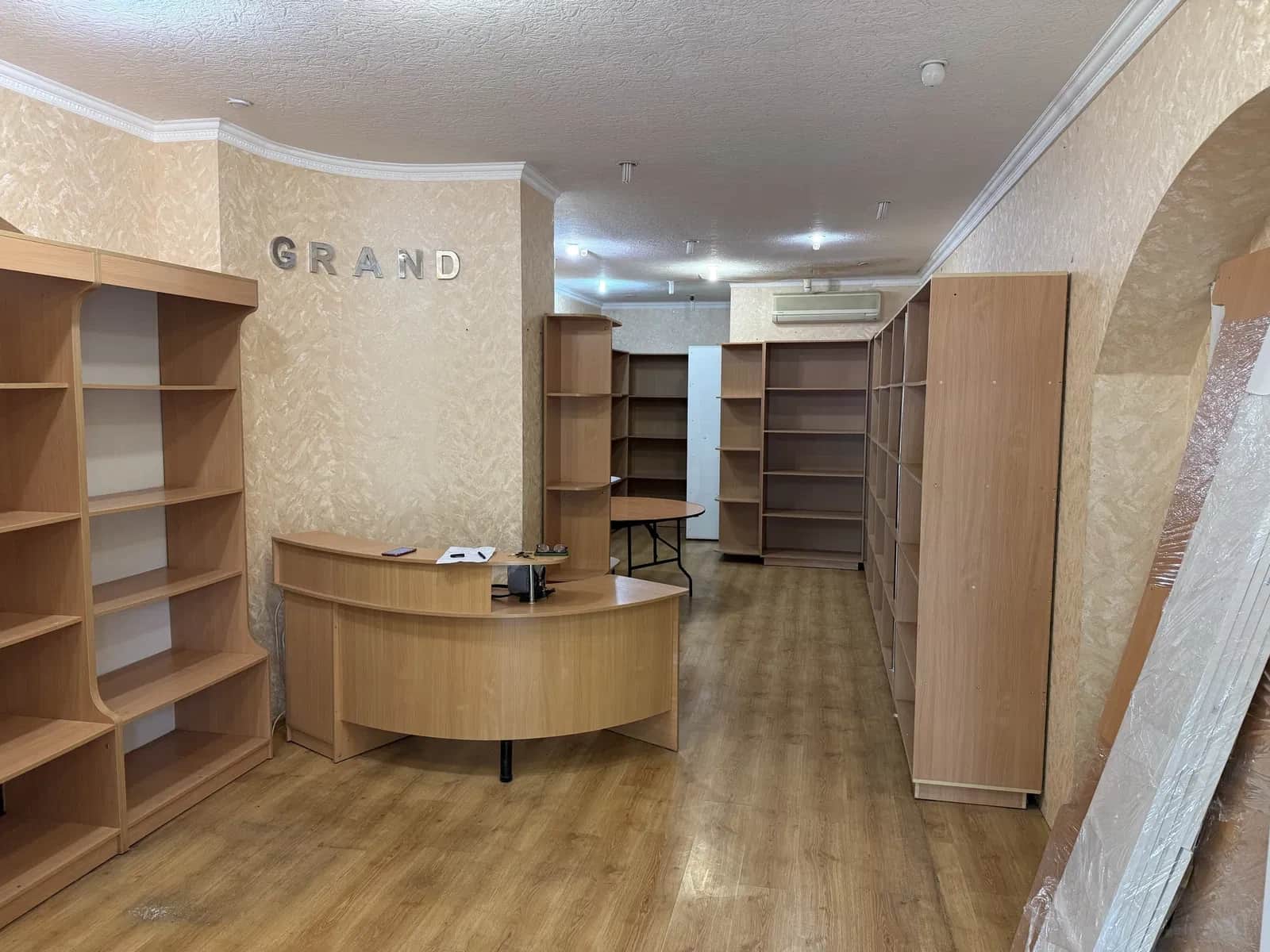 Приміщення, Заводський: кутове розташування, активний трафік - фото 1