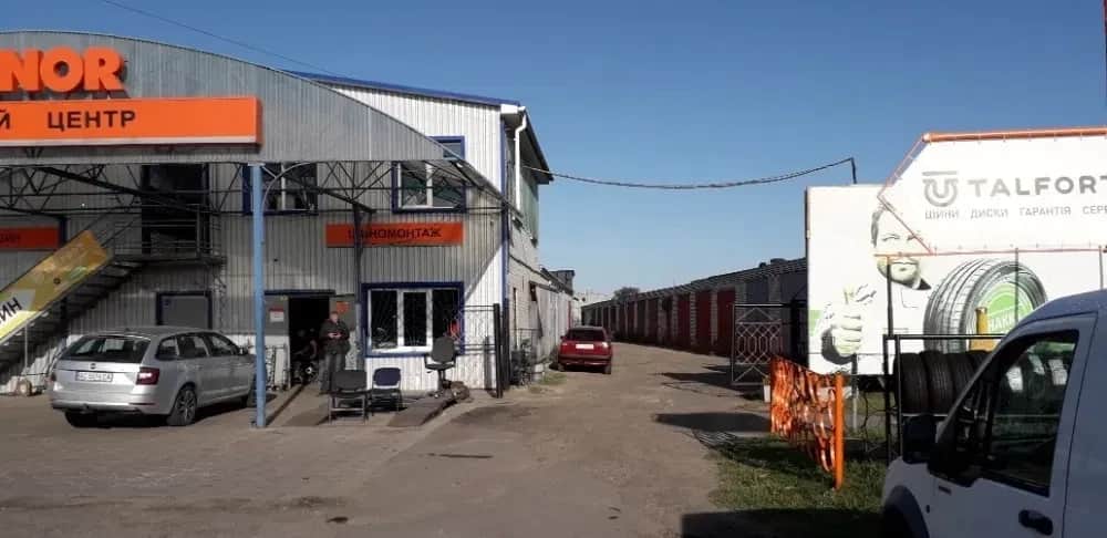 Гараж, Луцьк: новий, високі ворота під бус, заряджання електроавто - фото 1