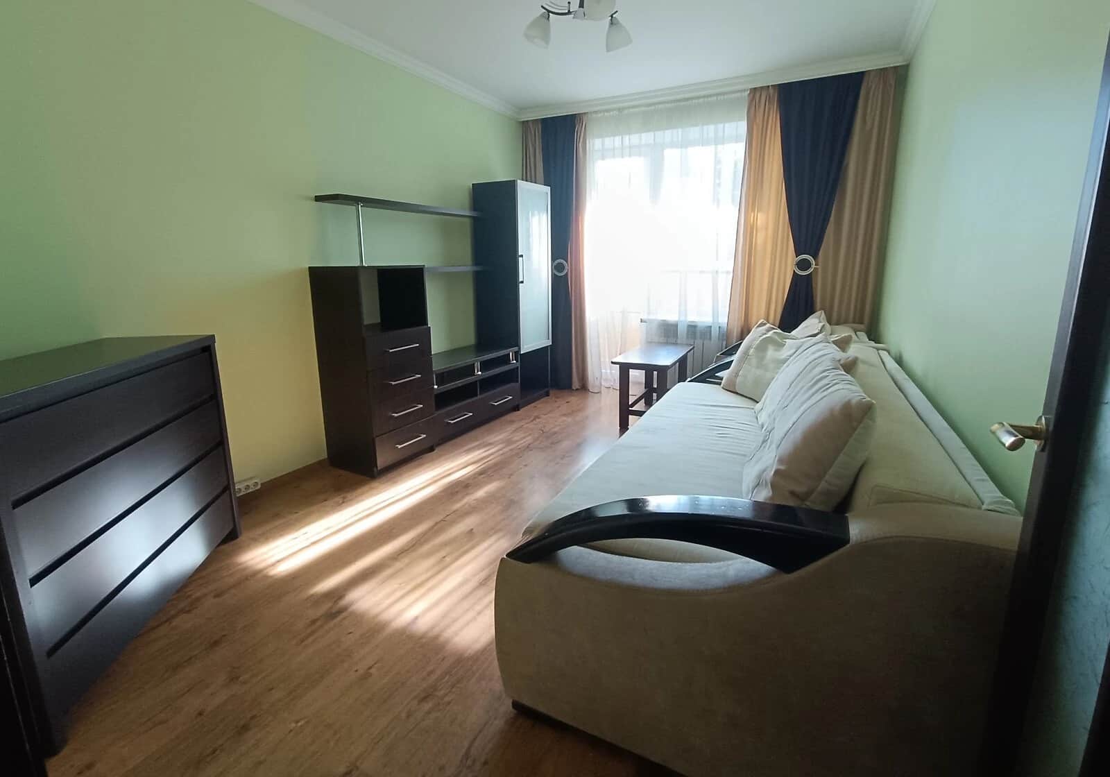 2-кімнатна квартира, Нововолинськ: євроремонт, вода без світла - фото 2