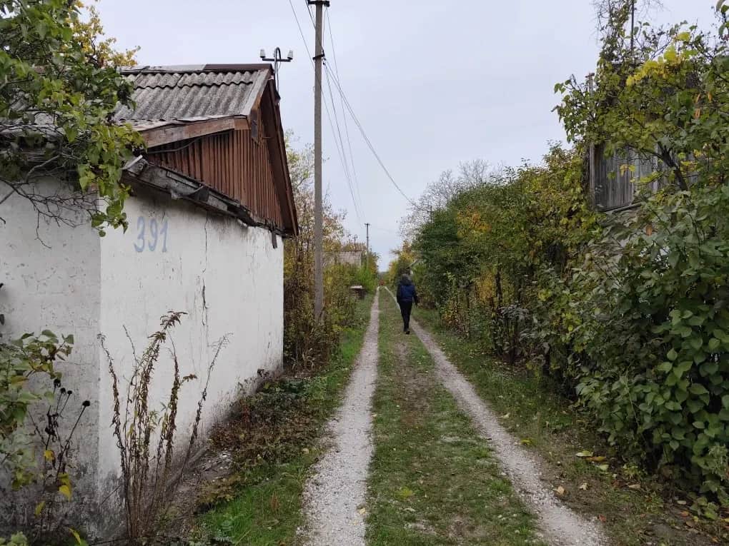Ділянка 5 соток, Кам’янське: дача, пічне опалення, заїзд для машини - фото 1