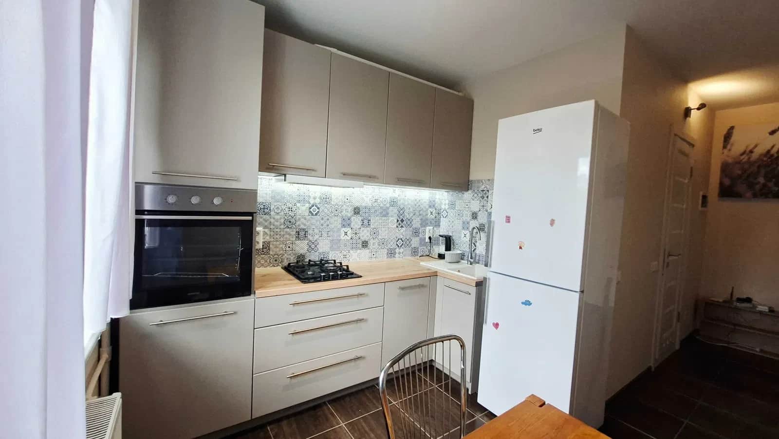 2-кімнатна квартира, Вишгород: кладова 1,6 м², утеплений фасад - фото 2